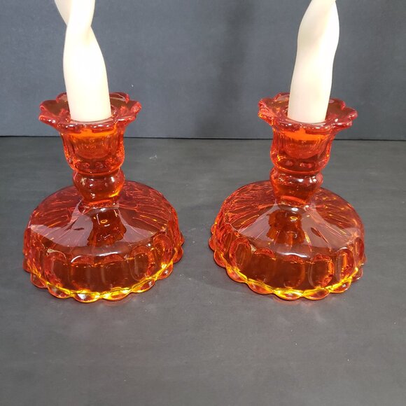 Beautiful Vintage Set of Fenton Amberina Thumbprint Glass Candle Holders Orange - Picture 1 of 5